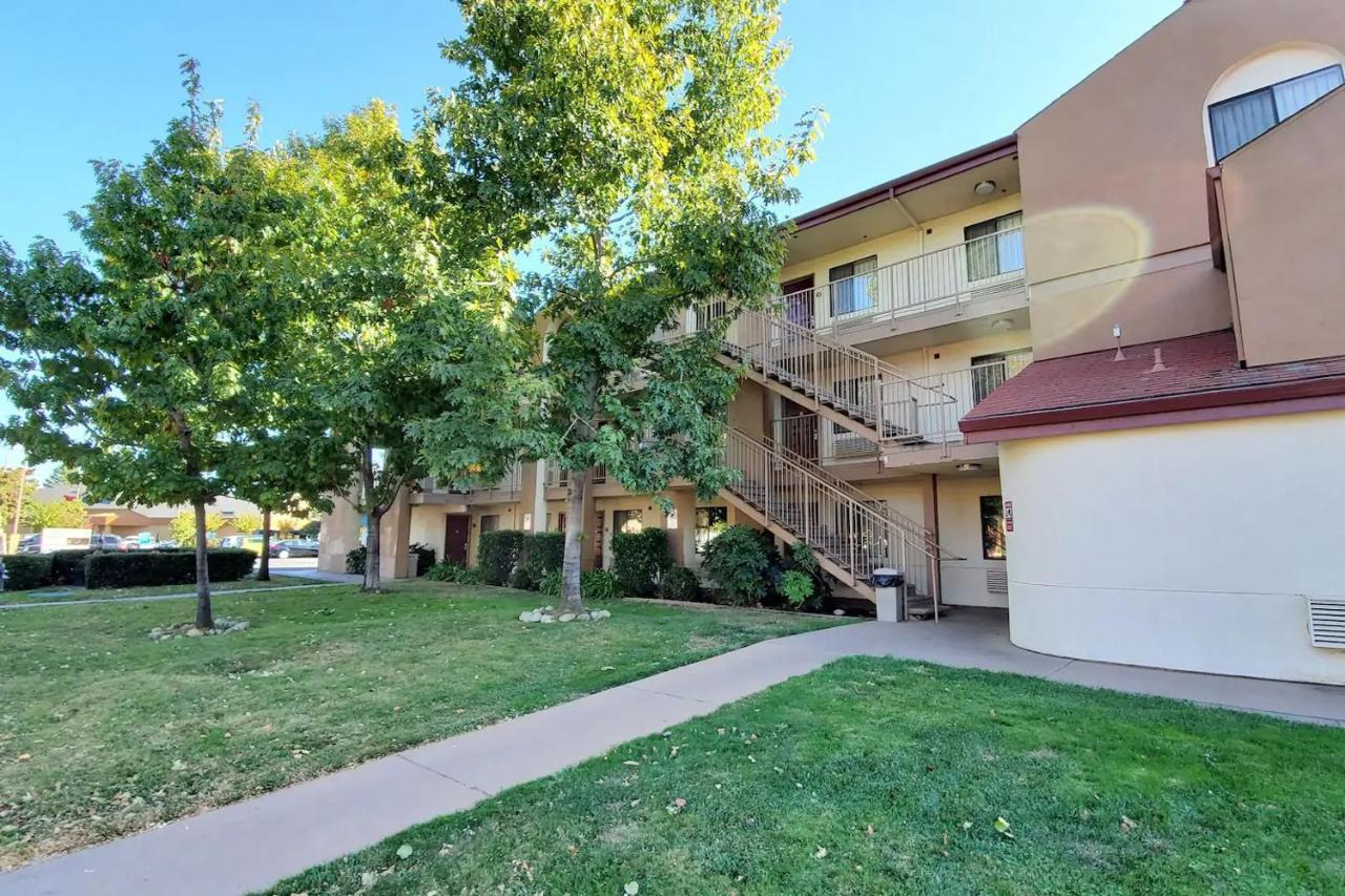 California Inn&Suites, Rancho Cordova Esterno foto